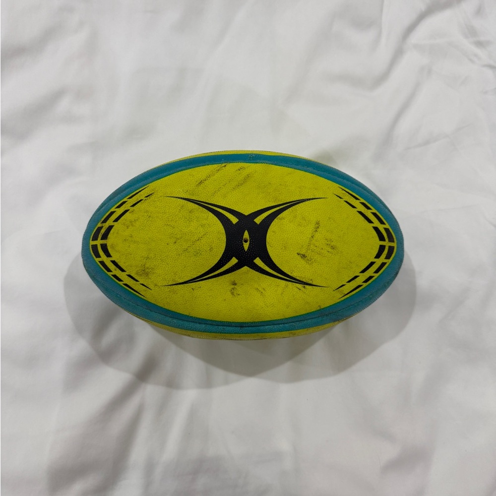 Gilbert Training Ball (G-TR4000) Outdoor Rugby Ball - Picture 2 of 6
